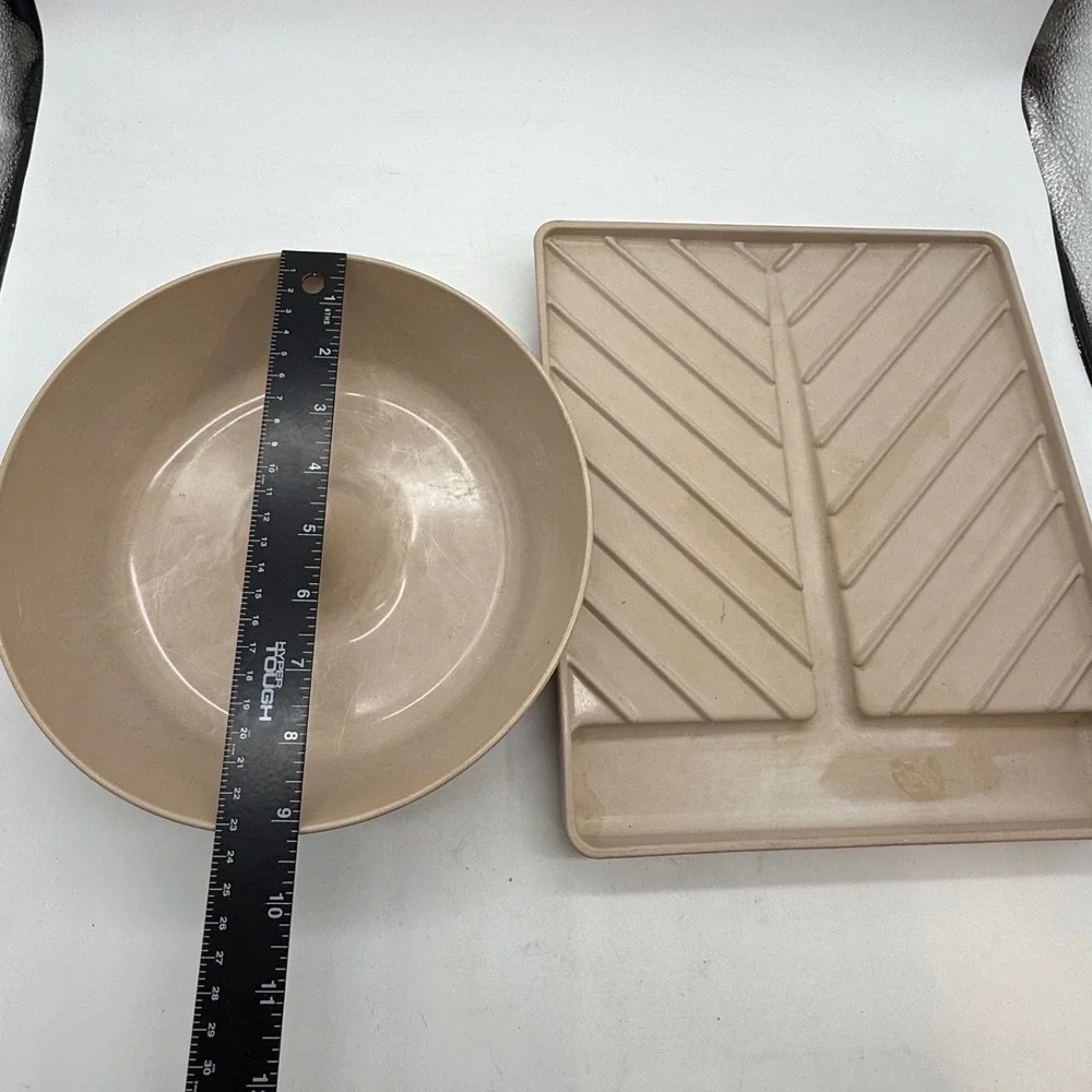 Anchor Hocking Microwave Bacon Rack and Bundt Cake Pan Set Tan PM‎ 469-TI 459-TI
